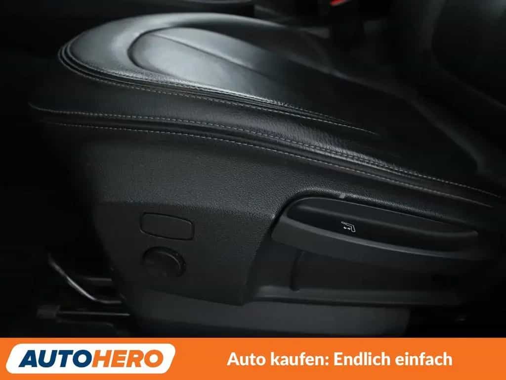 BMW 2 Series 218d Active Tourer Luxury Line Aut.*NAVI* 08/2015-photo-28