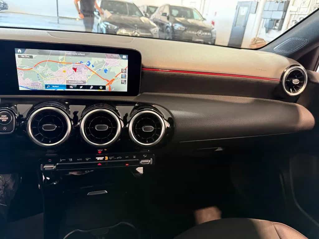 Mercedes-Benz A-Class 200 A A 200 12/2021-photo-28