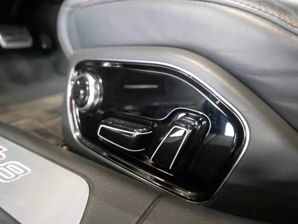 Audi S8 4.0 TFSI quattro plus HUD Sport Abgas 11/2017-photo-12