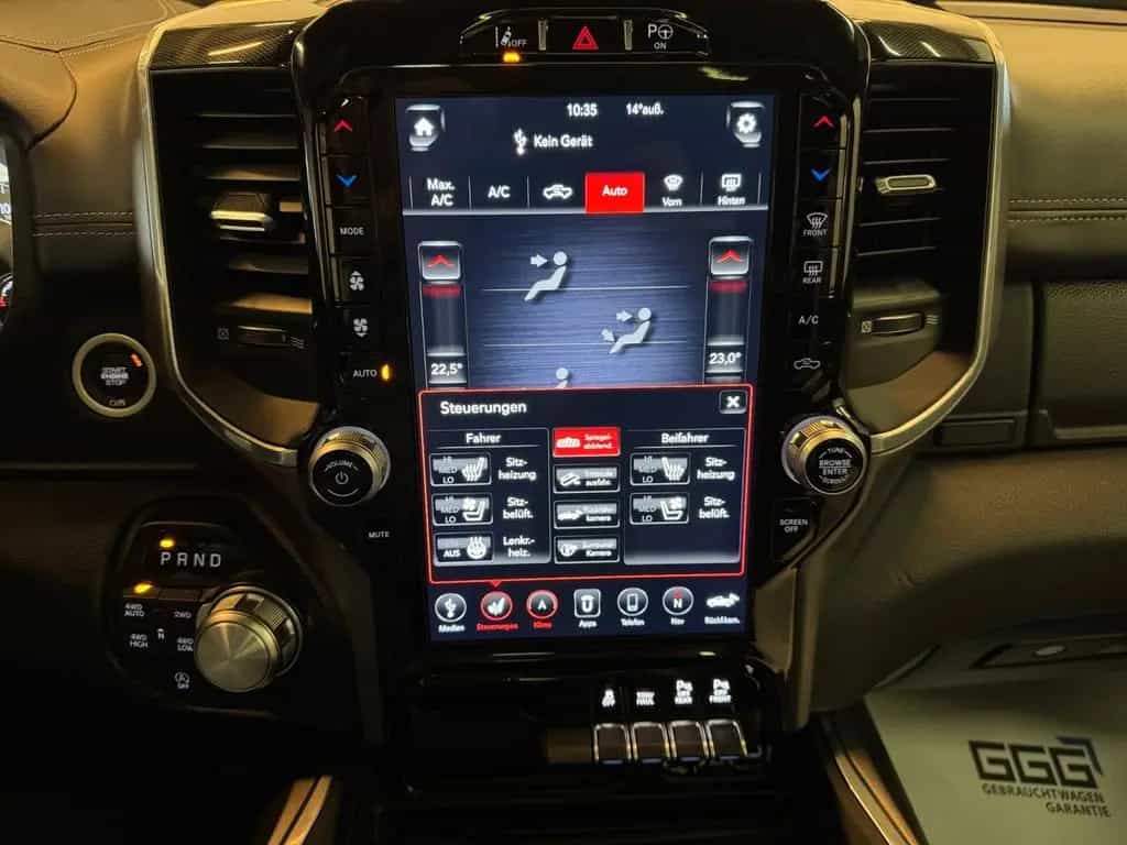 Dodge RAM 1500 5.7 Laramie / 4x4 / HUD / Pano / 360° 07/2021-photo-20