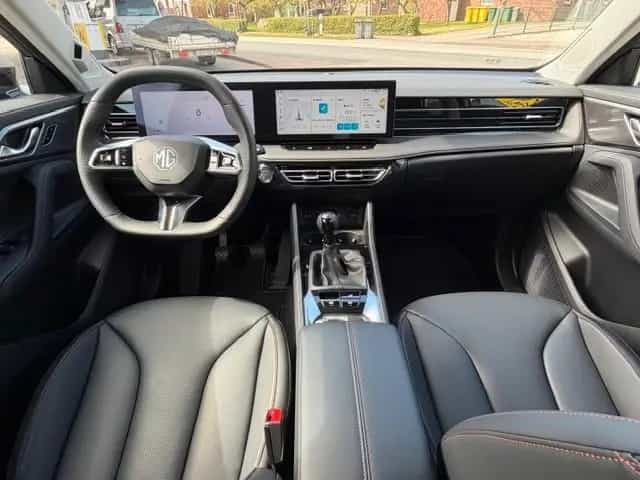 MG HS 1.5 T GDI 125 kW Luxury 11/2025-photo-14