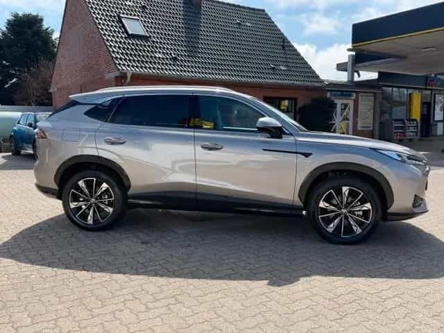 MG HS 1.5 T GDI 125 kW Luxury 11/2025-photo-2