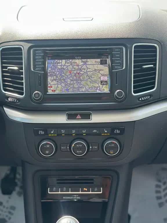 Volkswagen Sharan 7-Sitzer Wenig Kilometer Top Zustand 06/2017-photo-10