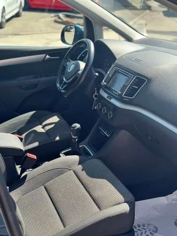 Volkswagen Sharan 7-Sitzer Wenig Kilometer Top Zustand 06/2017-photo-17