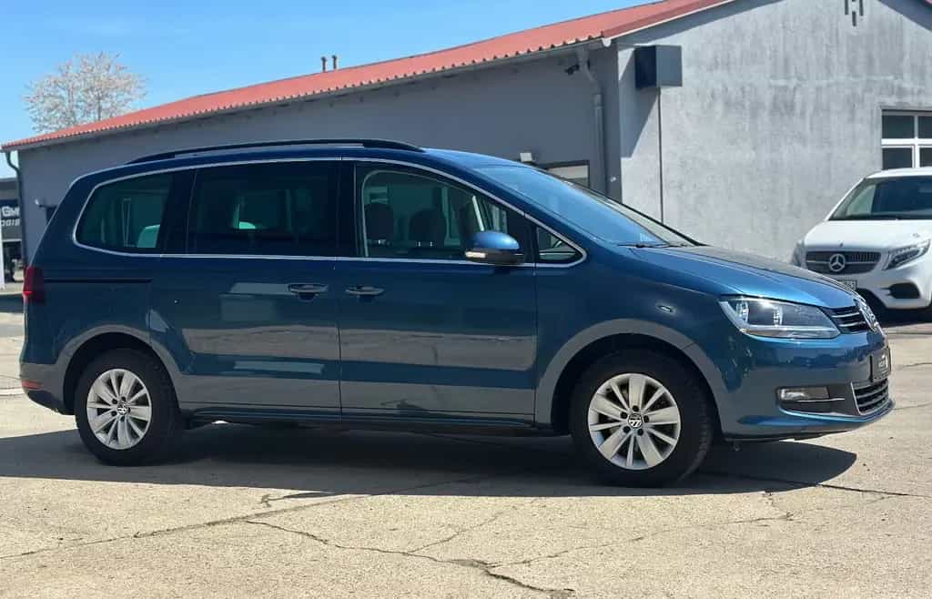 Volkswagen Sharan 7-Sitzer Wenig Kilometer Top Zustand 06/2017-photo-2