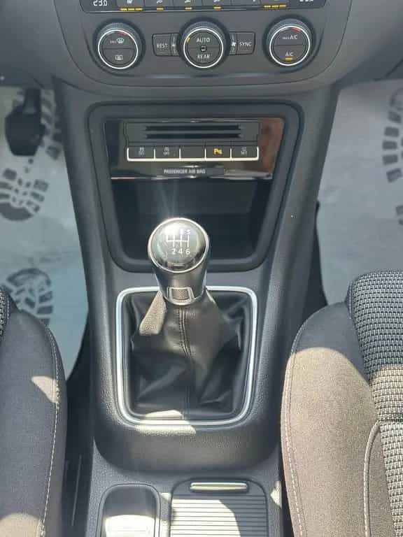Volkswagen Sharan 7-Sitzer Wenig Kilometer Top Zustand 06/2017-photo-9