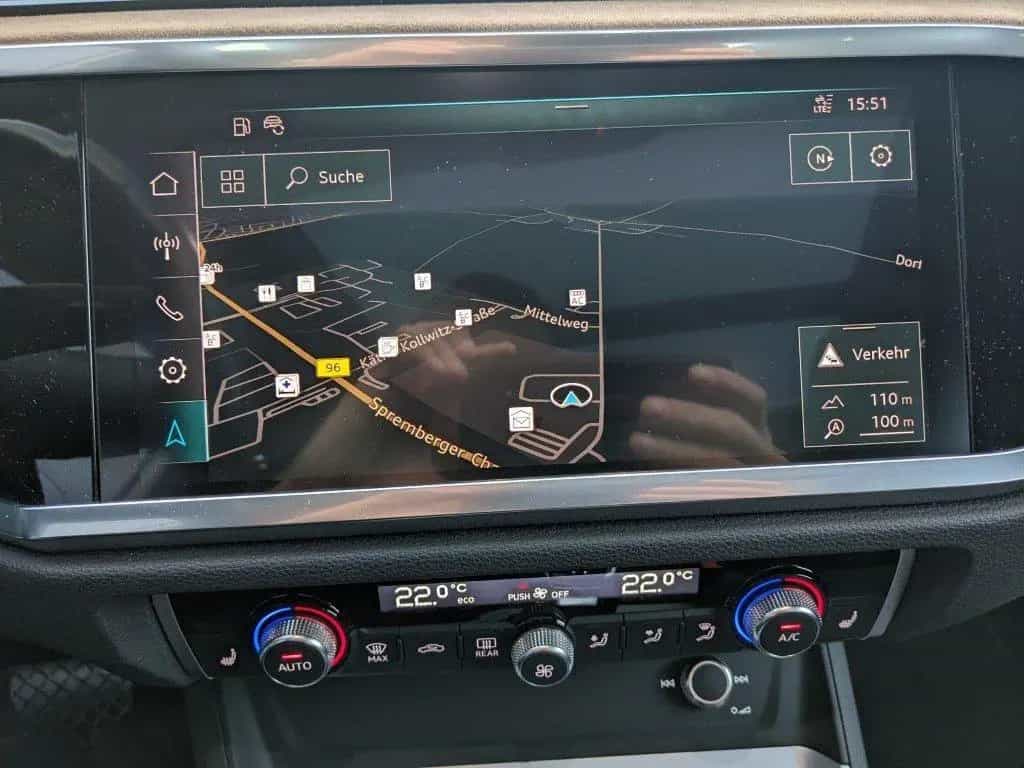 Audi Q3 2.0l TFSI Quattro Advanced Pano Matrix-LED 04/2019-photo-13