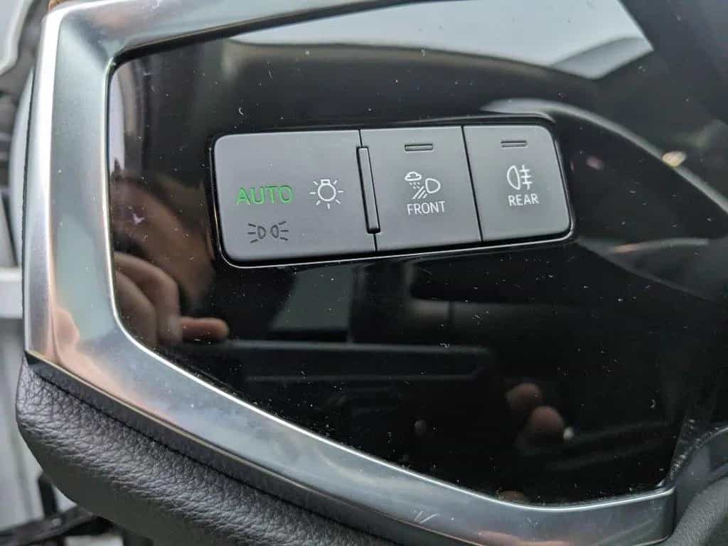 Audi Q3 2.0l TFSI Quattro Advanced Pano Matrix-LED 04/2019-photo-16