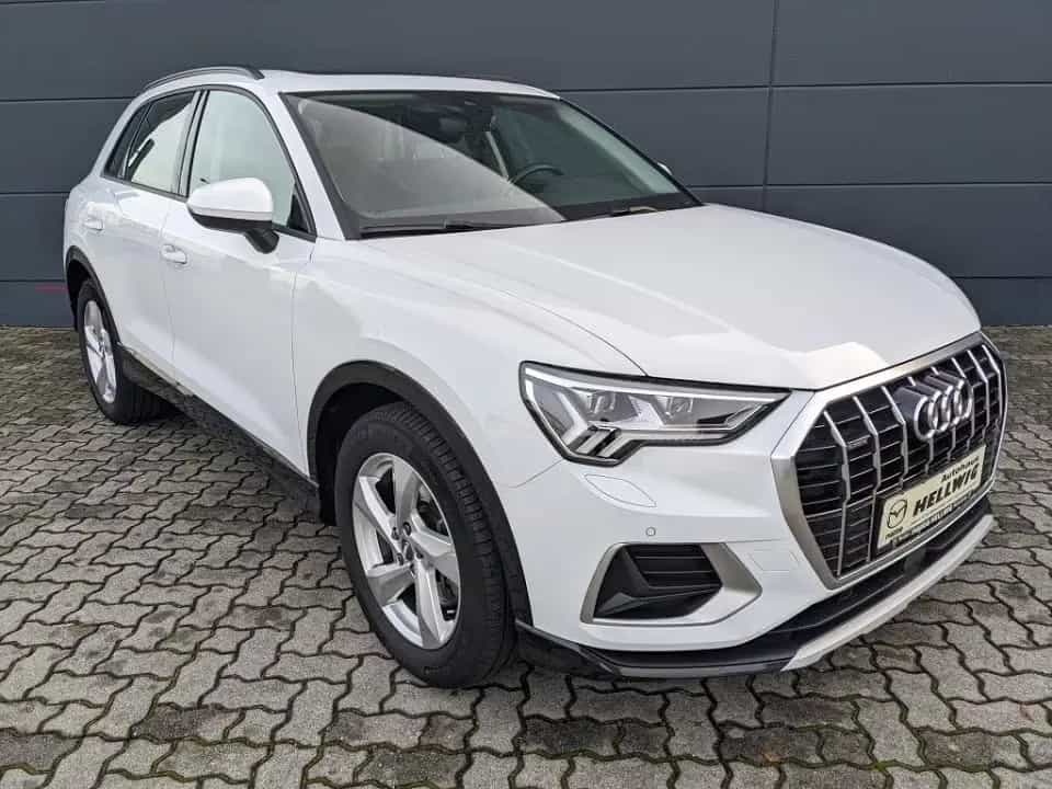 Audi Q3 2.0l TFSI Quattro Advanced Pano Matrix-LED 04/2019-photo-2