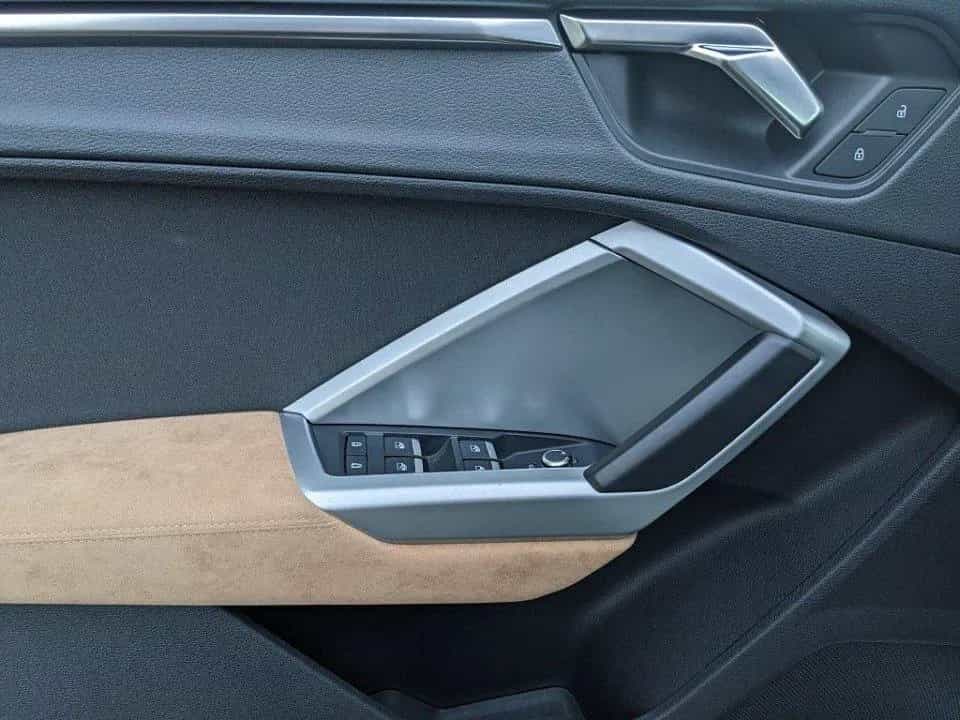 Audi Q3 2.0l TFSI Quattro Advanced Pano Matrix-LED 04/2019-photo-20