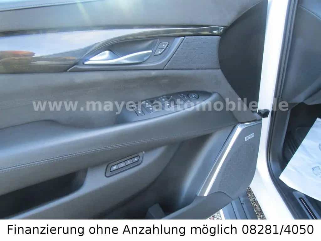 Cadillac Escalade Platinum ESV*Europa*NAVI*Glasdach*COC* 08/2018-photo-33