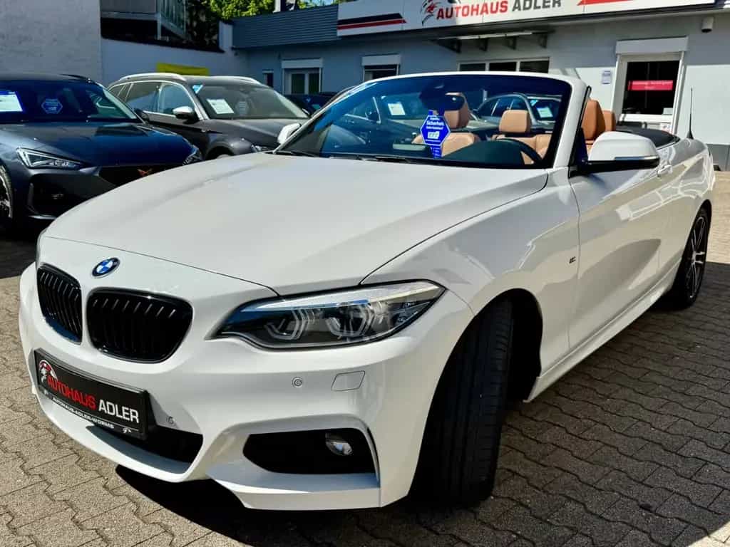 BMW 220 i Cabrio M-Sport*AUTOM*NAV*LED*SHZ*SHADOW*19% 10/2019-photo-3
