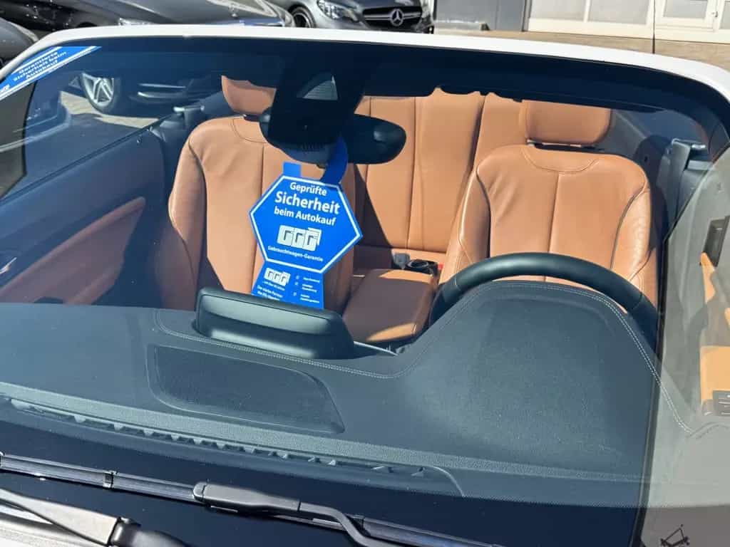 BMW 220 i Cabrio M-Sport*AUTOM*NAV*LED*SHZ*SHADOW*19% 10/2019-photo-5
