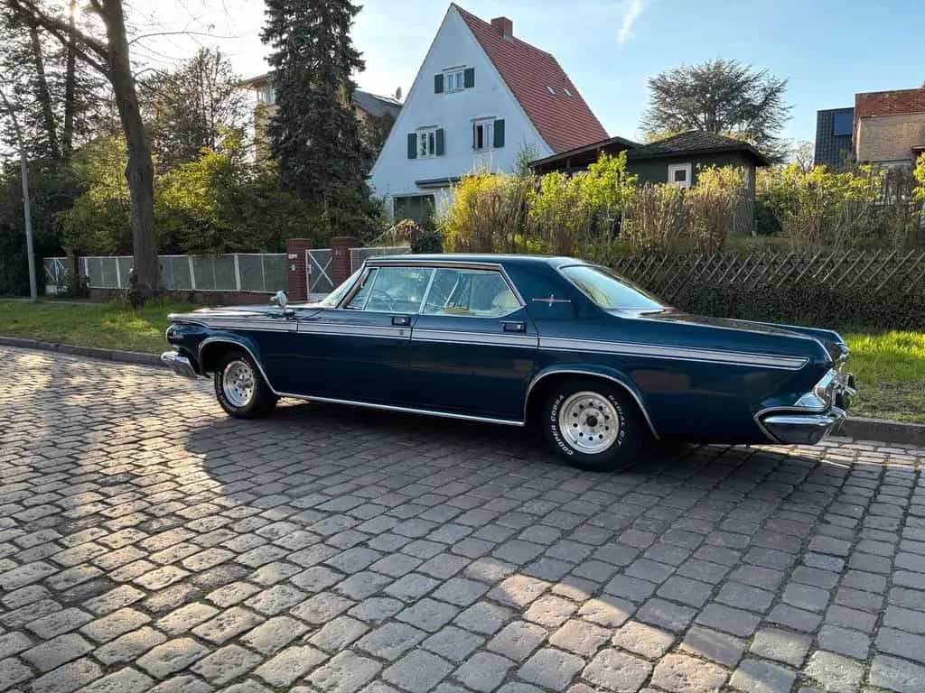Chrysler 300 4 door coupe V8 ami 07/1964-photo-4
