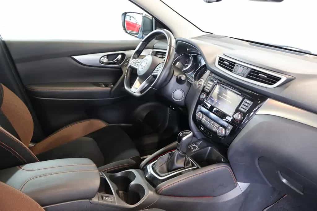 Nissan Qashqai 1.3 N-Motion SIDE+LED+KEY+360°+PANO+19" 05/2019-photo-11