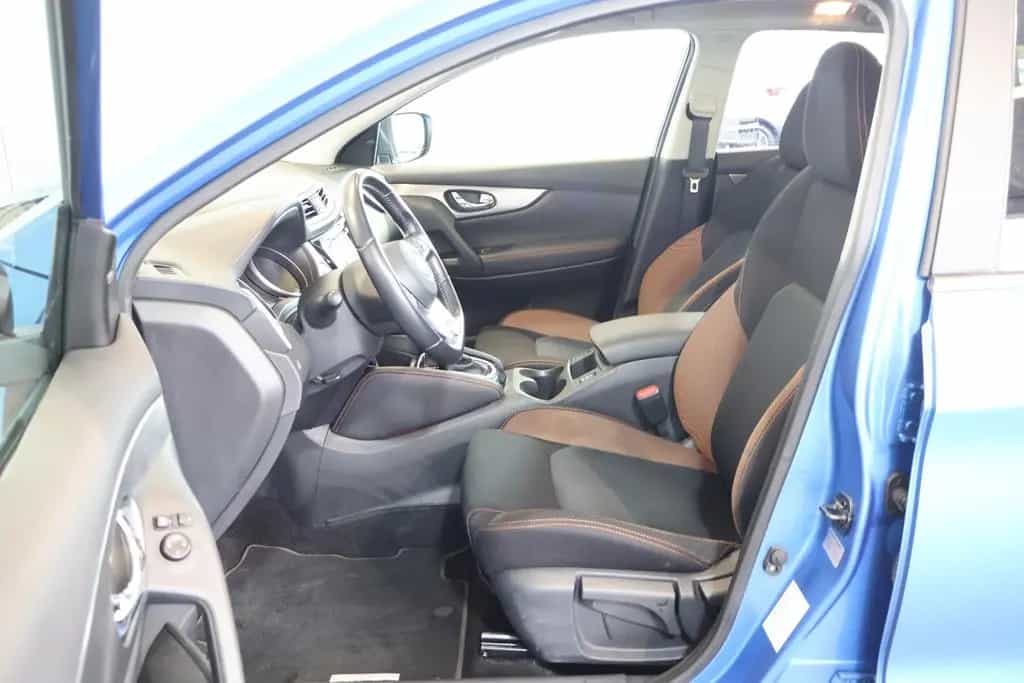 Nissan Qashqai 1.3 N-Motion SIDE+LED+KEY+360°+PANO+19" 05/2019-photo-8
