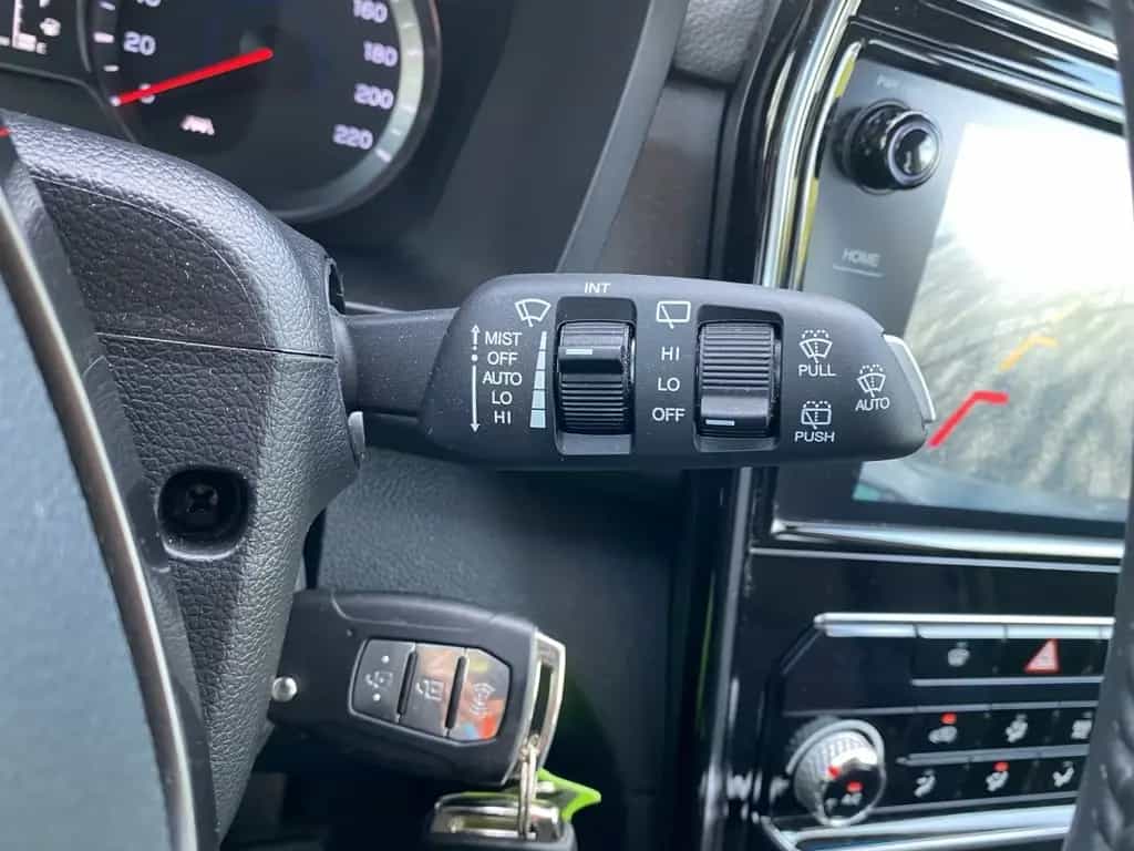 Ssangyong Tivoli Quartz 4x2 Automatik, AHK 04/2024-photo-25