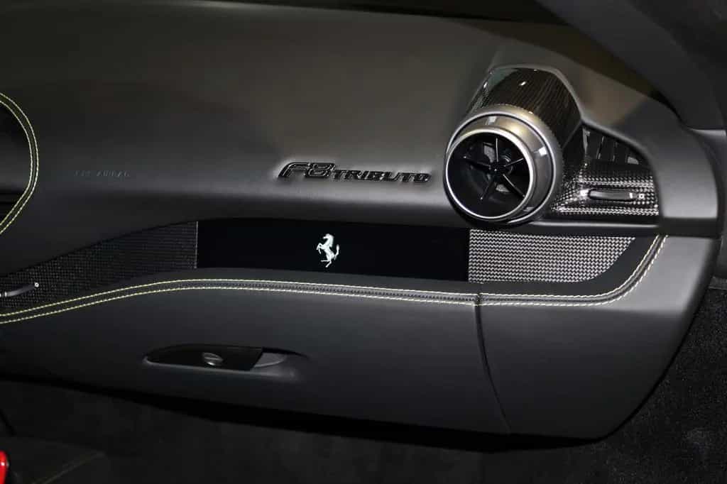 Ferrari F8 TRIBUTO COUPE CARBON/RACING-SEATS/LIFT/JBL 04/2022-photo-15