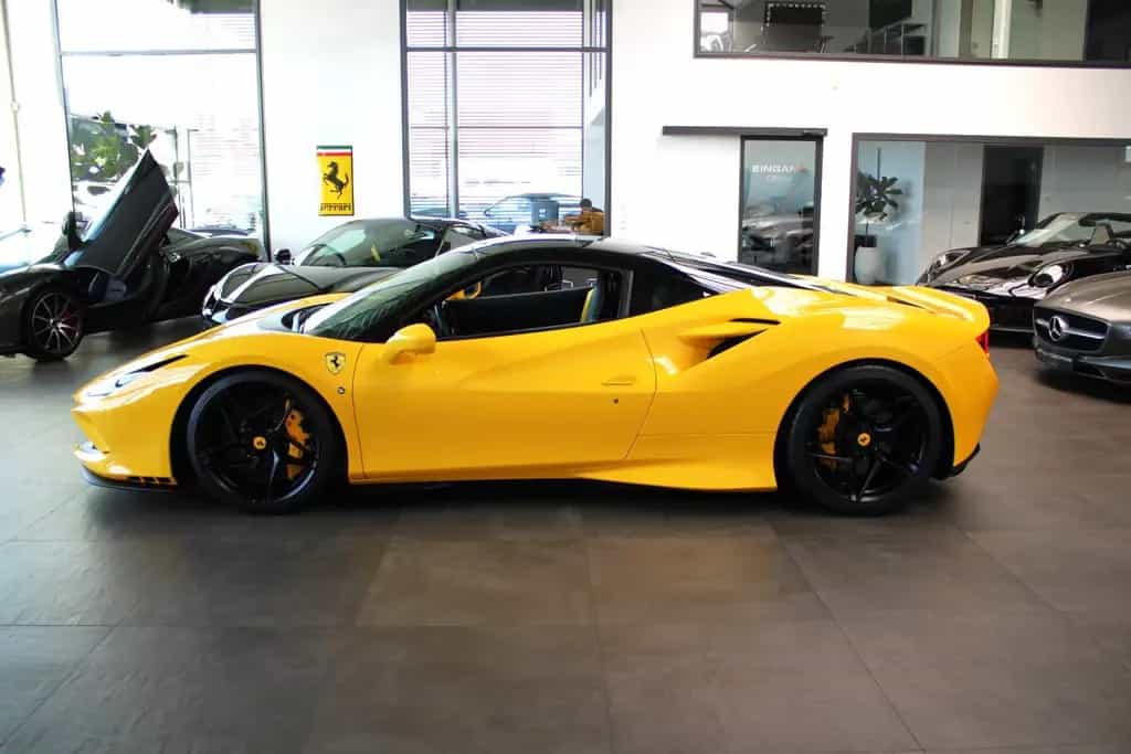 Ferrari F8 TRIBUTO COUPE CARBON/RACING-SEATS/LIFT/JBL 04/2022-photo-2