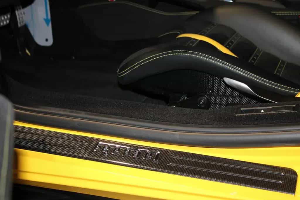 Ferrari F8 TRIBUTO COUPE CARBON/RACING-SEATS/LIFT/JBL 04/2022-photo-20