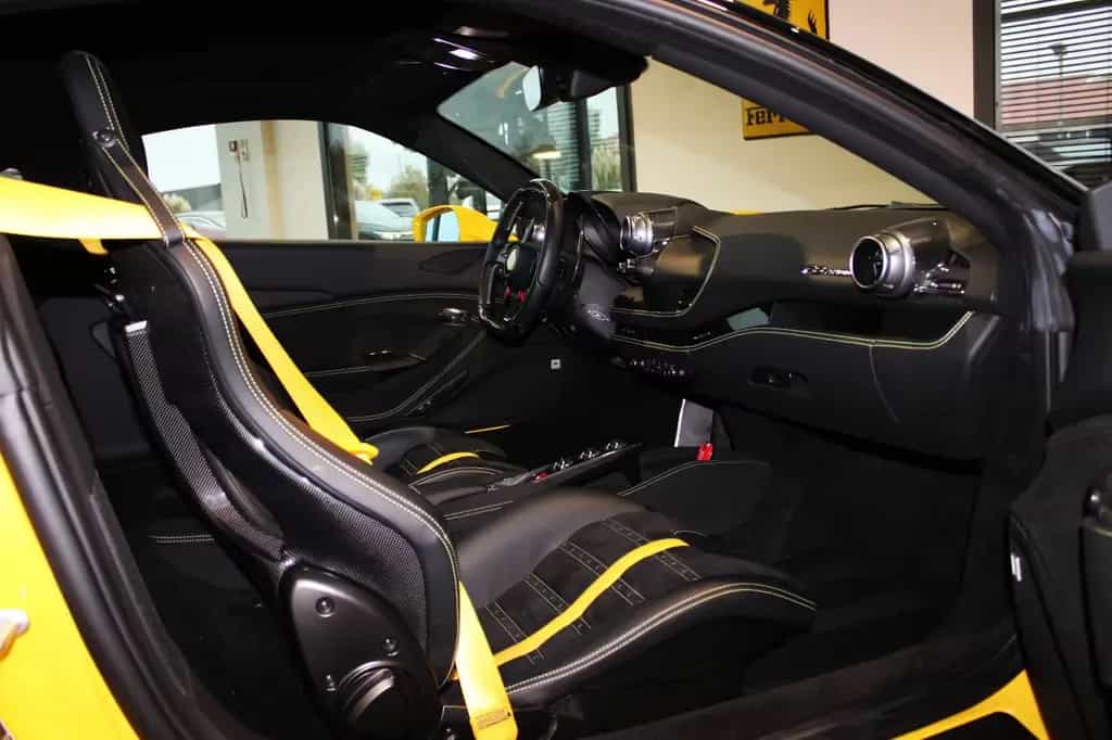 Ferrari F8 TRIBUTO COUPE CARBON/RACING-SEATS/LIFT/JBL 04/2022-photo-7