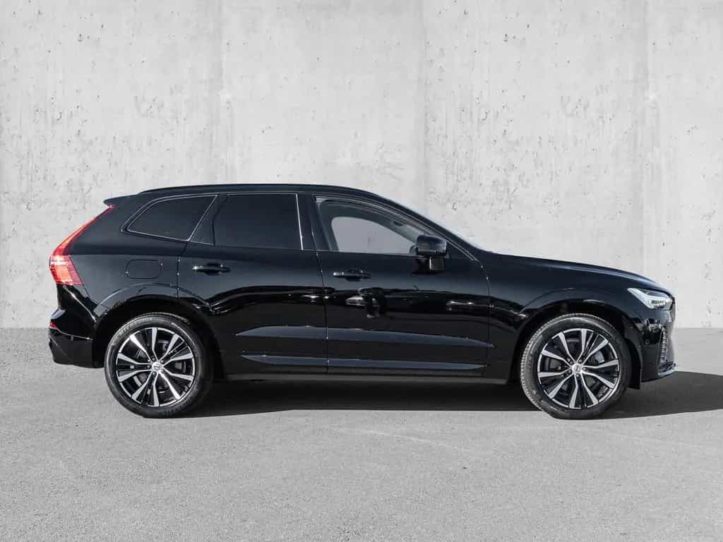 Volvo XC60 B4 AWD Ultimate Dark Pano Head UP 360Grad 11/2022-photo-4
