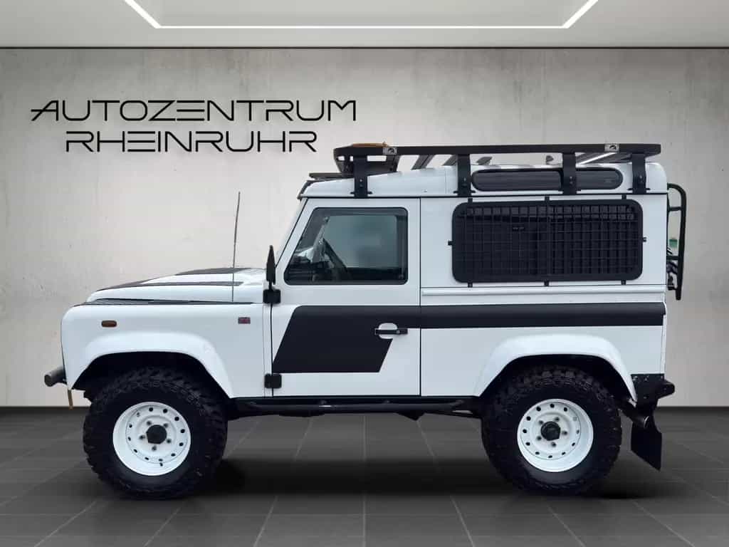 Land Rover Defender 90 E Hard Top/Service Neu/Interieur Neu 05/2013-photo-1