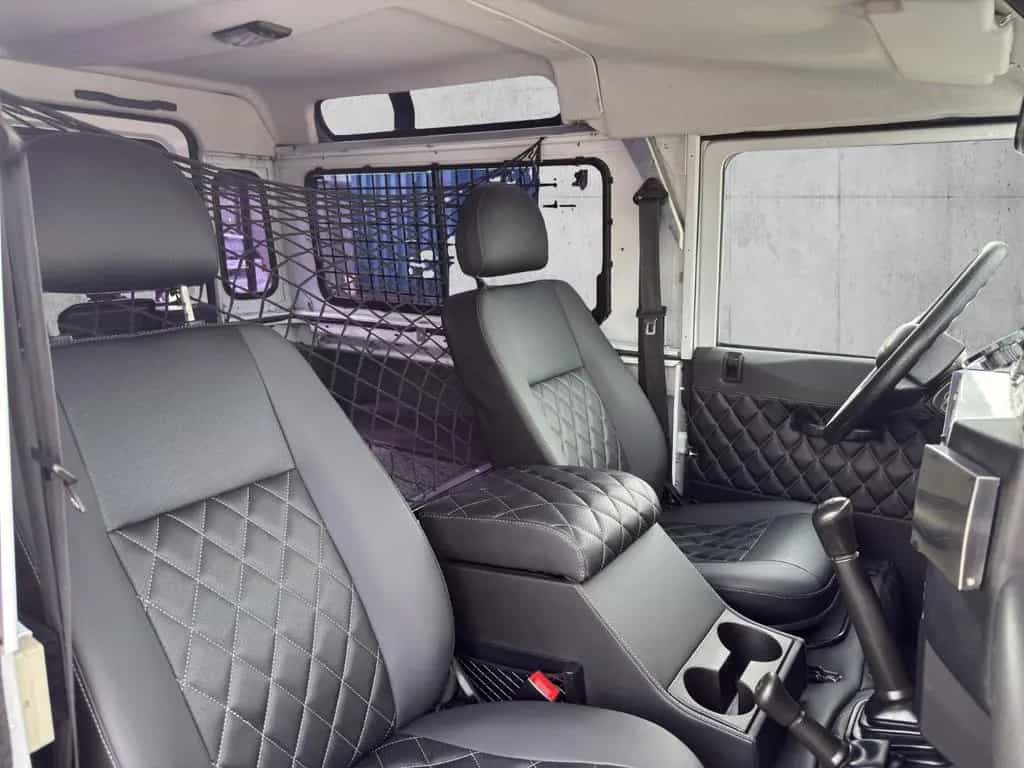 Land Rover Defender 90 E Hard Top/Service Neu/Interieur Neu 05/2013-photo-10