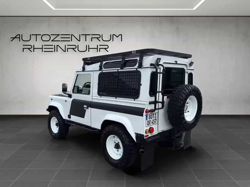 Land Rover Defender 90 E Hard Top/Service Neu/Interieur Neu 05/2013-photo-2