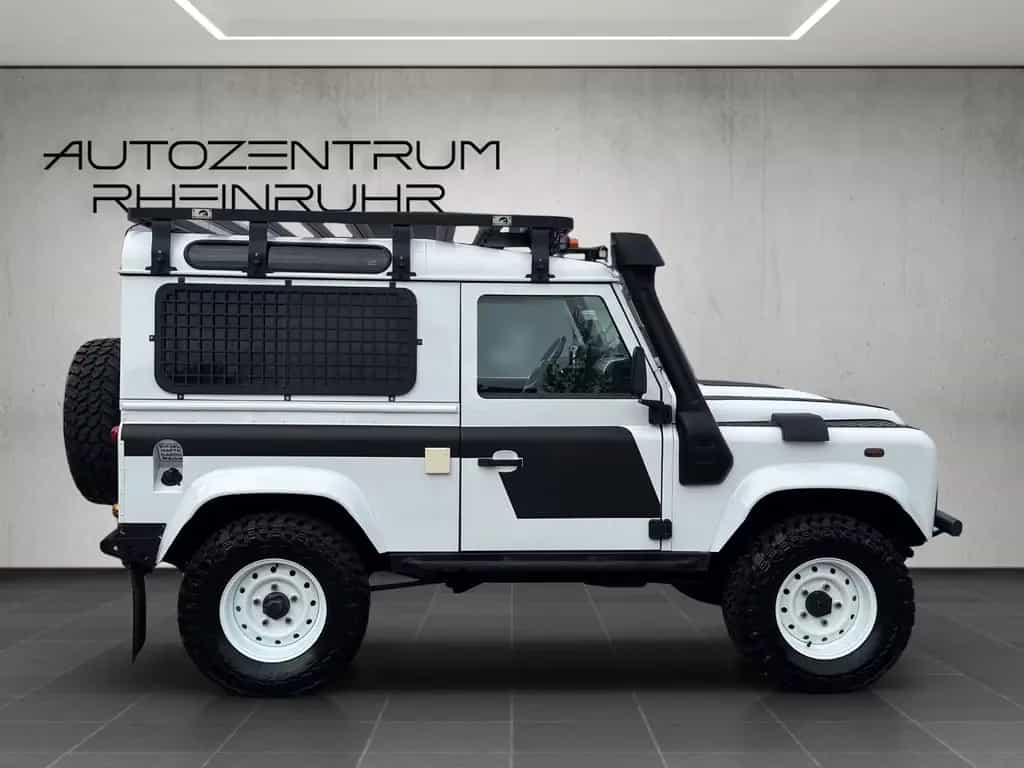 Land Rover Defender 90 E Hard Top/Service Neu/Interieur Neu 05/2013-photo-3