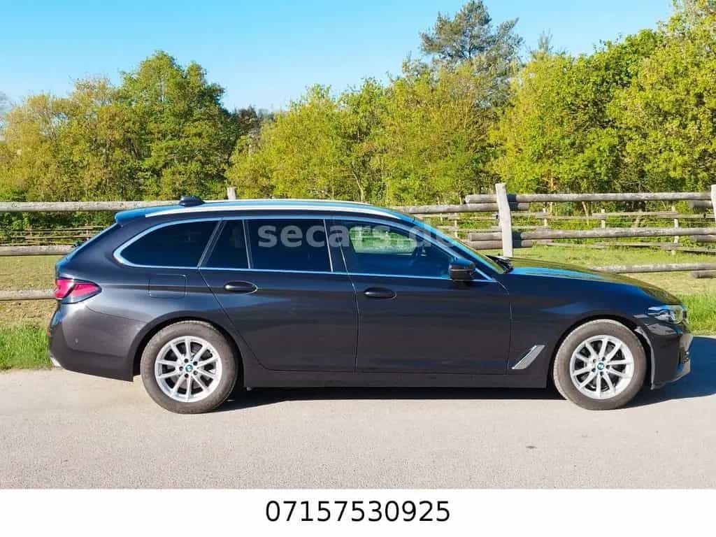 BMW 520 d LCPro DrivAPro ACC StandH KomfSitze AHK RFK 02/2021-photo-3