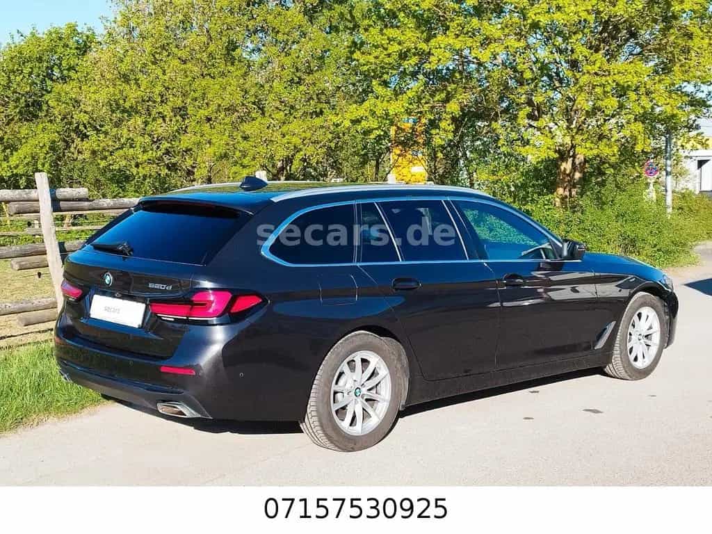BMW 520 d LCPro DrivAPro ACC StandH KomfSitze AHK RFK 02/2021-photo-4