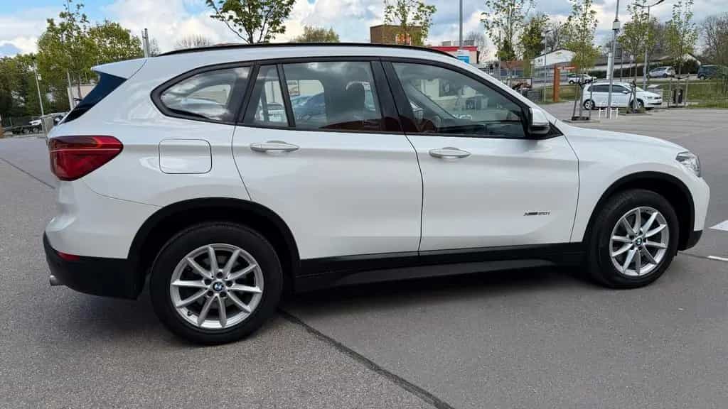 BMW X1 xDrive 20 i X Line/Navi/LED/SHZ 01/2018-photo-5