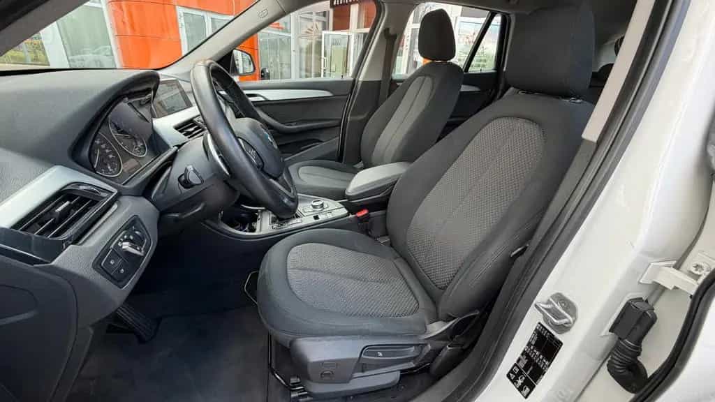 BMW X1 xDrive 20 i X Line/Navi/LED/SHZ 01/2018-photo-9