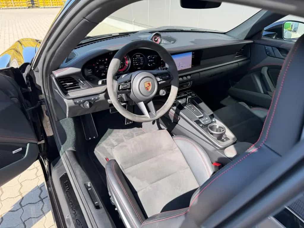 Porsche 911 Carrera GTS Coupe Approved, Lift, InnoDrive 04/2024-photo-4
