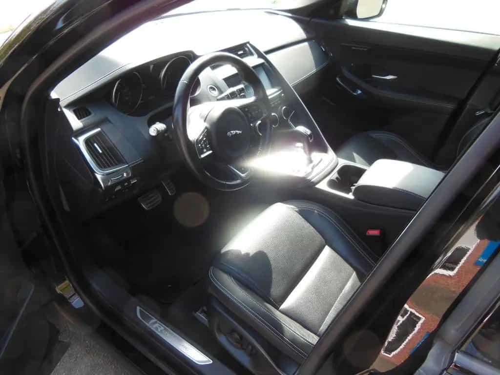 Jaguar E-Pace R-Dynamic SE AWD AHK/PANO/HUD/2xMEMORY/20 06/2018-photo-9
