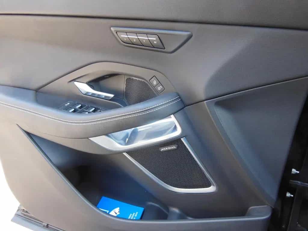 Jaguar E-Pace R-Dynamic SE AWD AHK/PANO/HUD/2xMEMORY/20 06/2018-photo-12