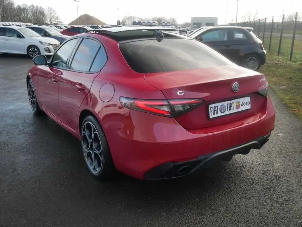 Alfa Romeo Giulia COMPETIZIONE 2.0 TURBO 16V 280 PS AT8 Q4 08/2023-photo-4