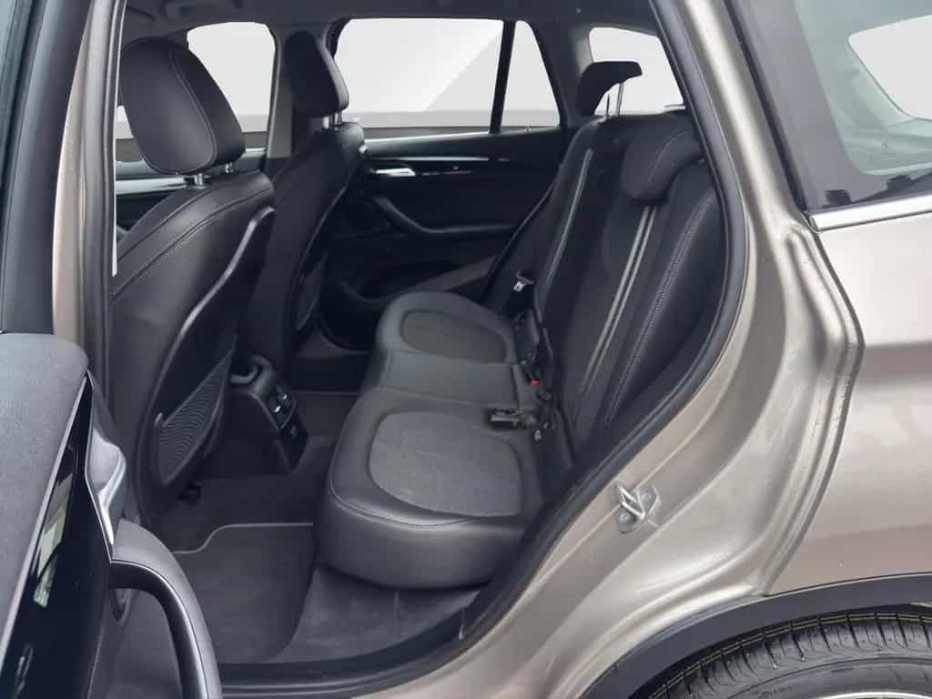 BMW X1 xDrive20d Sport Line, AHK, HiFi, etc. 03/2022-photo-12