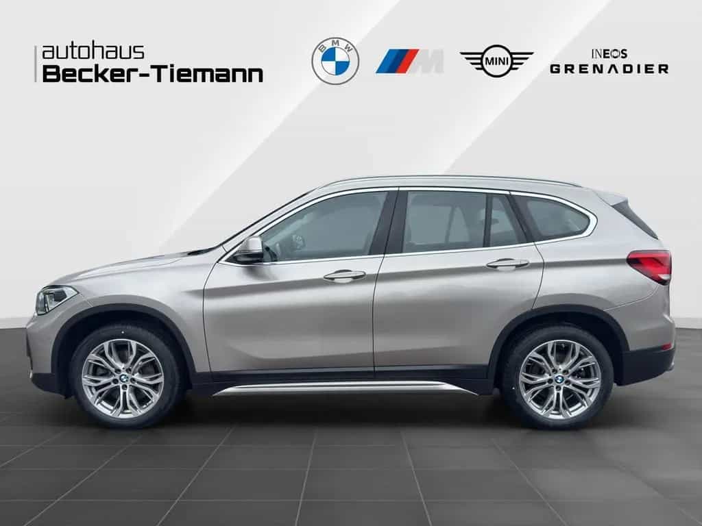 BMW X1 xDrive20d Sport Line, AHK, HiFi, etc. 03/2022-photo-2
