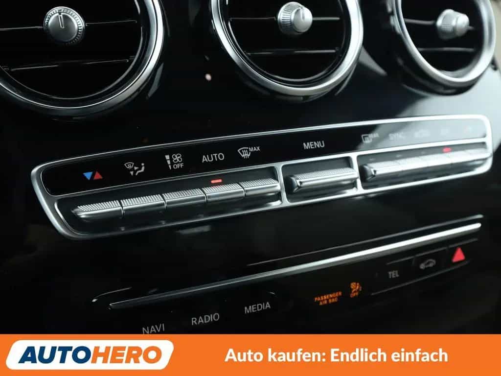 Mercedes-Benz C 180 AMG Line *NAVI*LED*TEMPO*CAM* 11/2019-photo-22