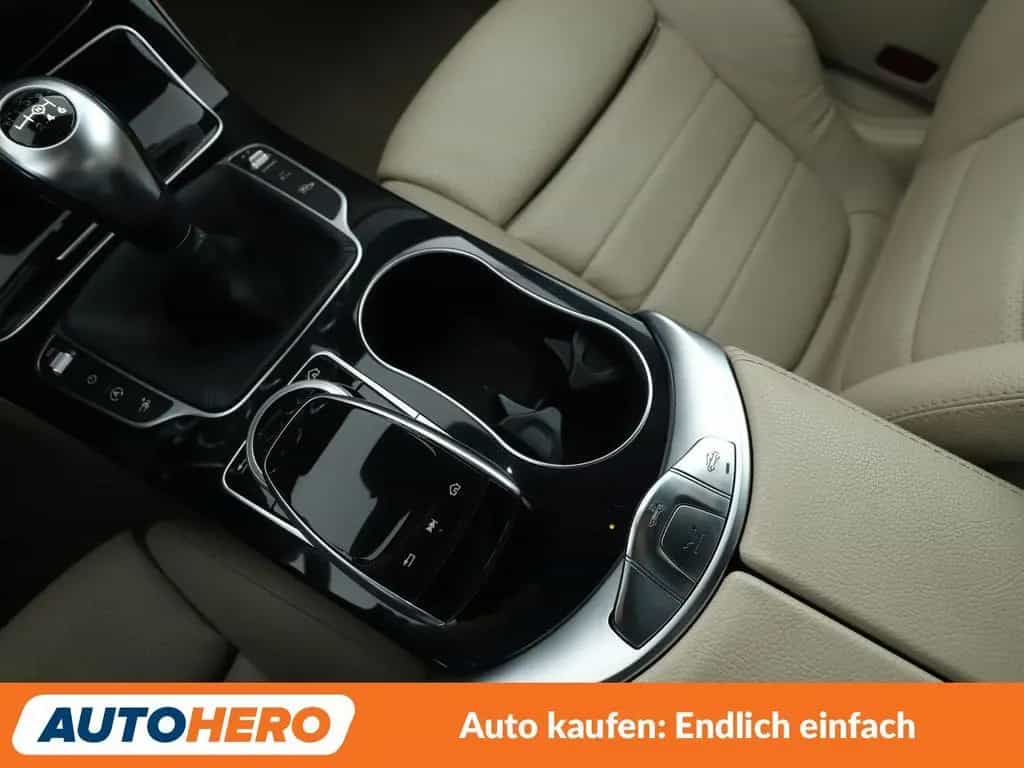 Mercedes-Benz C 180 AMG Line *NAVI*LED*TEMPO*CAM* 11/2019-photo-23