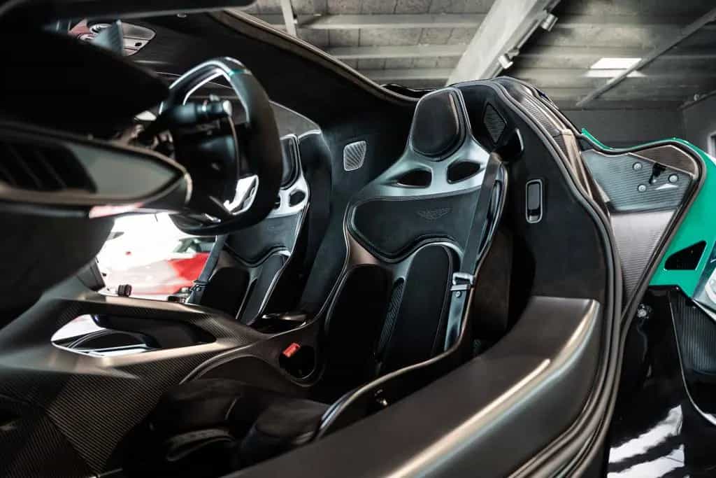 Aston Martin Hypercar 999 MADE/NETTO €925 000 04/2026-photo-11