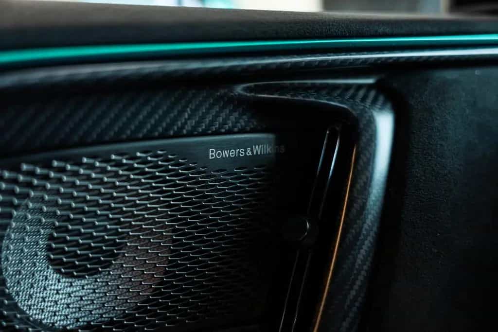 Aston Martin Hypercar 999 MADE/NETTO €925 000 04/2026-photo-22