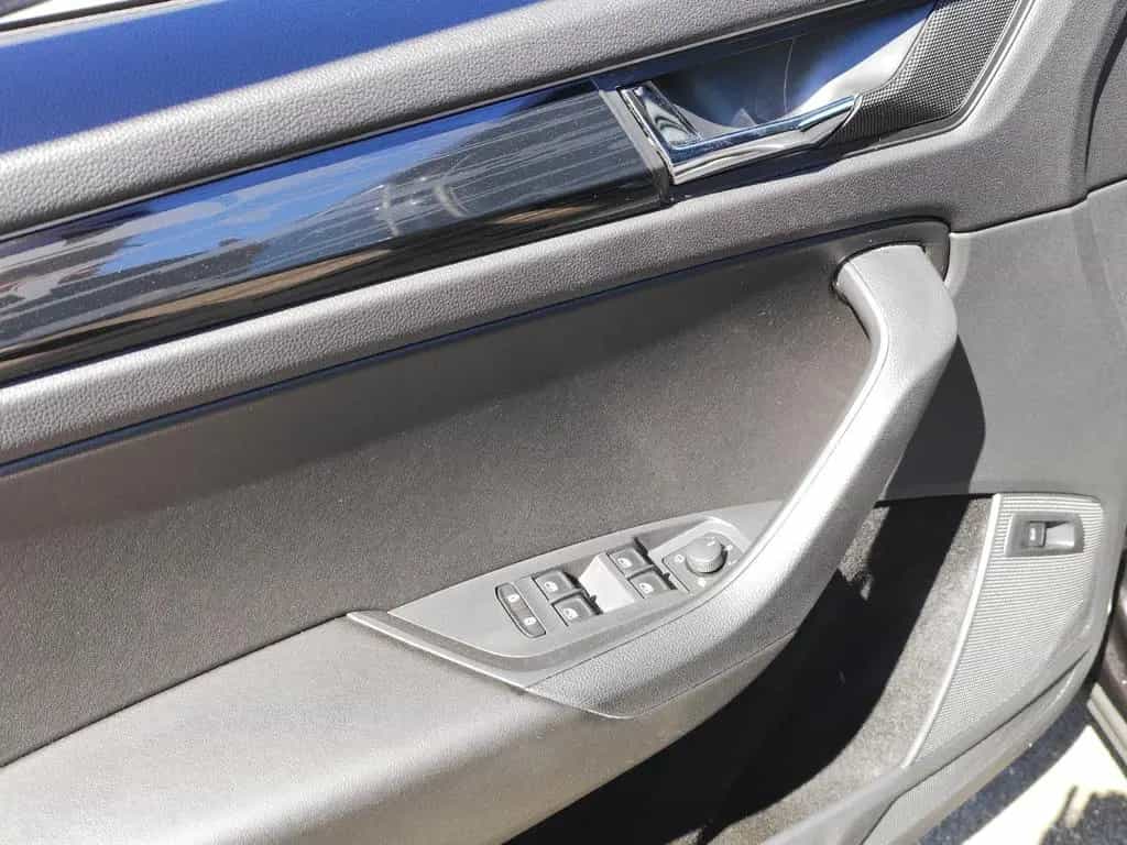 Skoda Kodiaq Drive 125 4x4 *AHK*KAM*LED*4xSH* 06/2020-photo-9