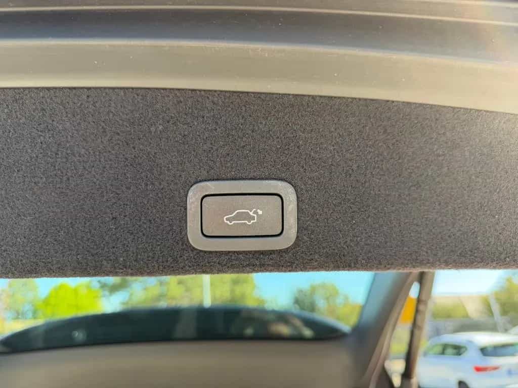 Volvo XC 60 XC60 Summum 2WD AHK Leder SHZ PDC Xenon 03/2017-photo-9