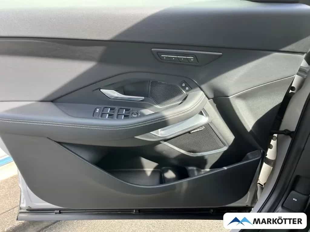 Jaguar E-Pace D200 R-Dynamic AWD SE ACC/AHK/360°/Pano 12/2021-photo-17