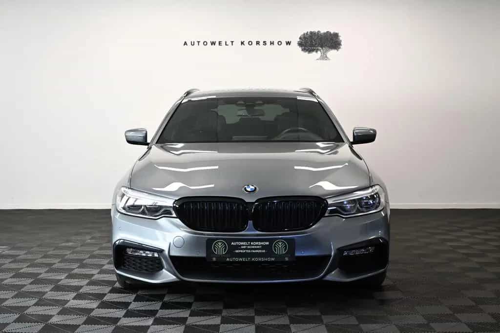 BMW 5 Series 540 d xDrive M Sport *RFK*HUD*AHK*KEYLESS* 09/2017-photo-1