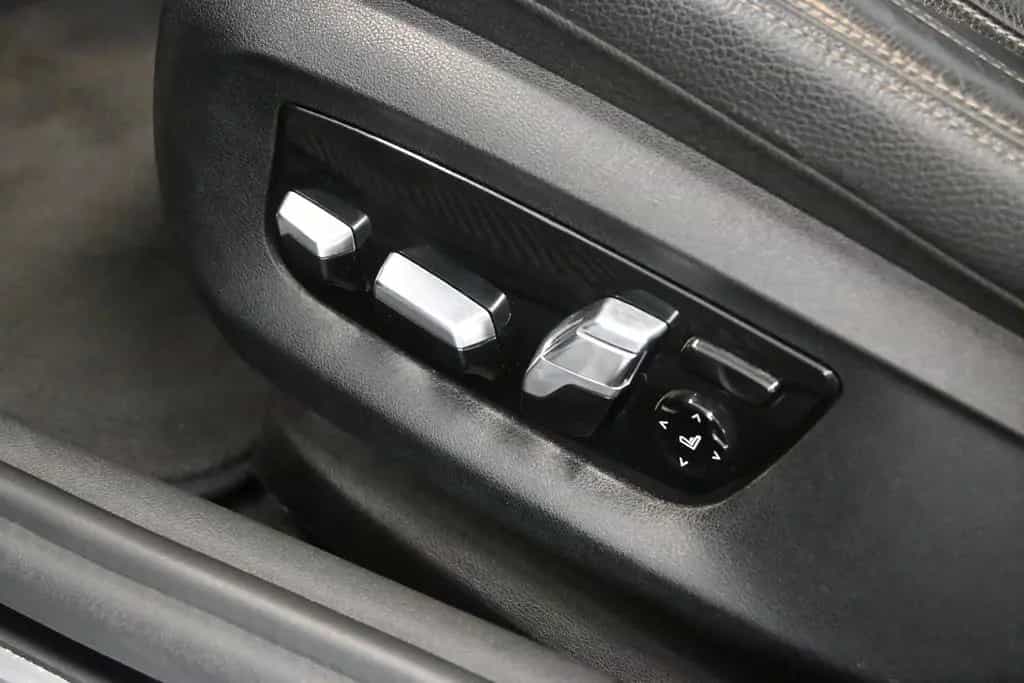 BMW 5 Series 540 d xDrive M Sport *RFK*HUD*AHK*KEYLESS* 09/2017-photo-23
