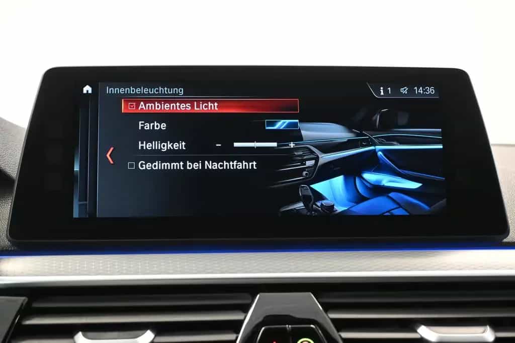 BMW 5 Series 540 d xDrive M Sport *RFK*HUD*AHK*KEYLESS* 09/2017-photo-37